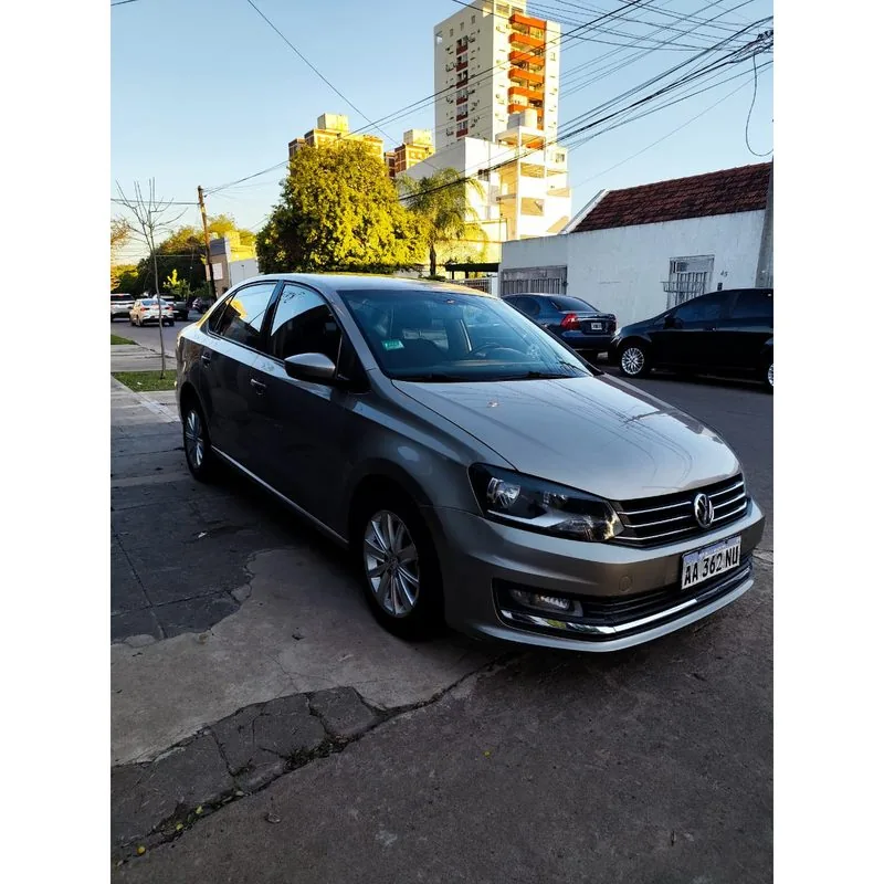 Volkswagen Polo Comfortline AT